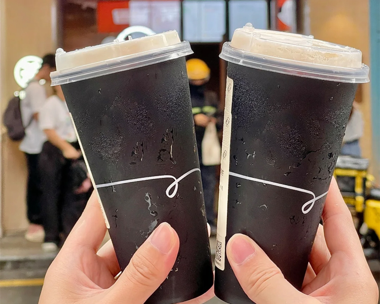 喜茶奶茶品牌店加盟费用大约多少，开一家喜茶店需要投资多少钱